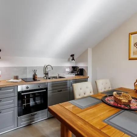 Skoric Apartamento
